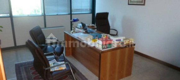 125m² Office in San Benedetto del Tronto, Italy No. 329149 2