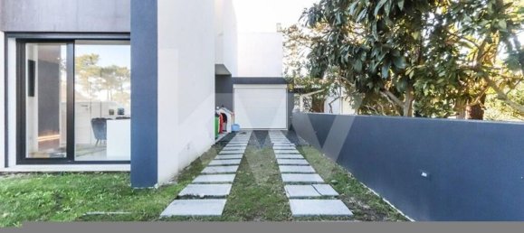 Дом с 4 спальнями в Алмада, Португалия № 71596 4