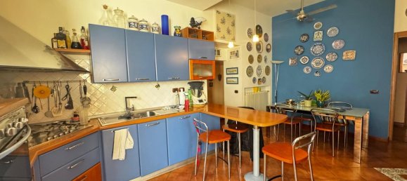 Apartamento de 5 divisões em Pozzuoli, Italy N.º 16404 12