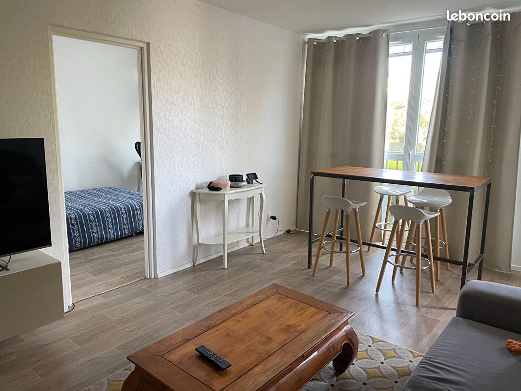 3 Schlafzimmer Wohnung in Cenon, France, Nr. 343869
