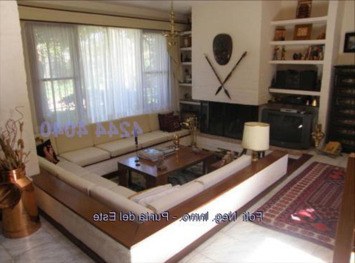 3 bedrooms House in Punta del Este, Uruguay No. 5794