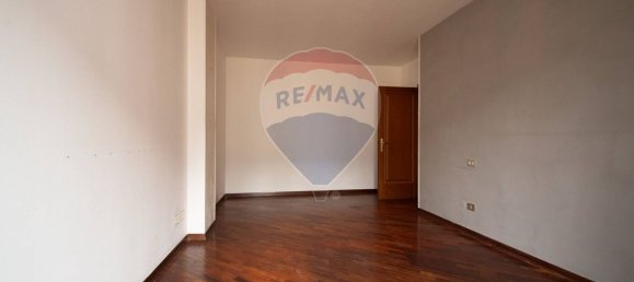 3-salle Appartement à Brescia, Italy No. 54285 28