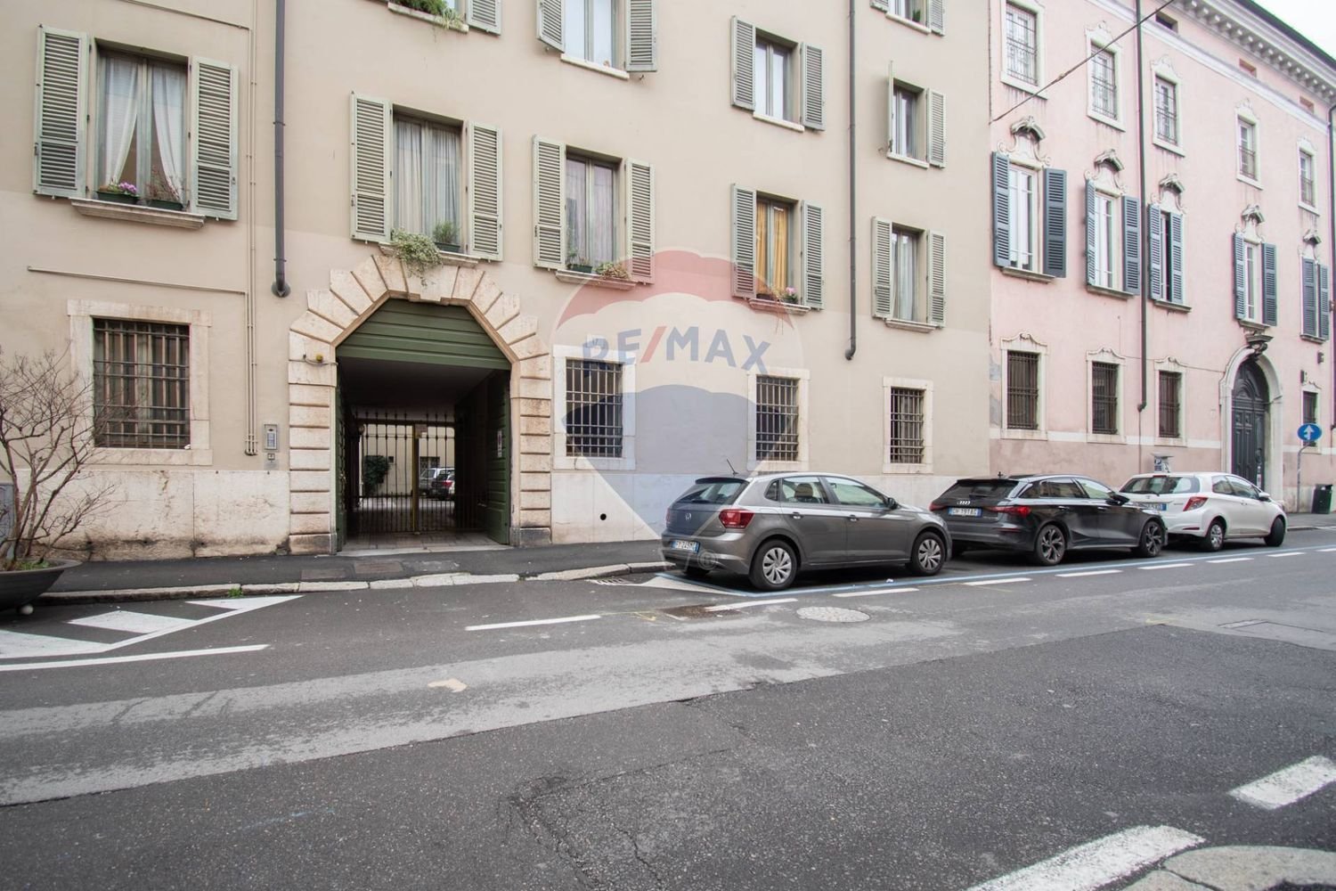 3-salle Appartement à Brescia, Italy No. 54285
