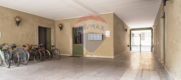 3-salle Appartement à Brescia, Italy No. 54285 9