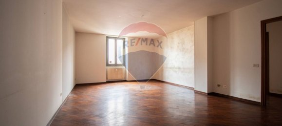 3-salle Appartement à Brescia, Italy No. 54285 20