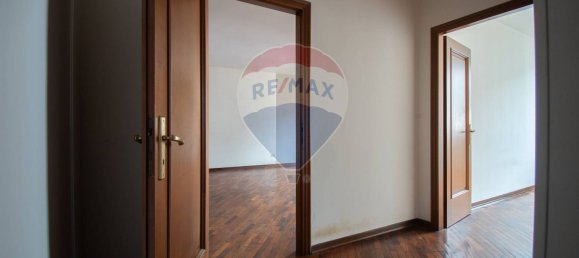 3-salle Appartement à Brescia, Italy No. 54285 33