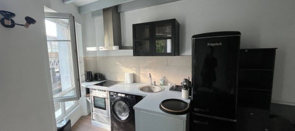1 bedroom Duplex in Paris, France No. 332594 2