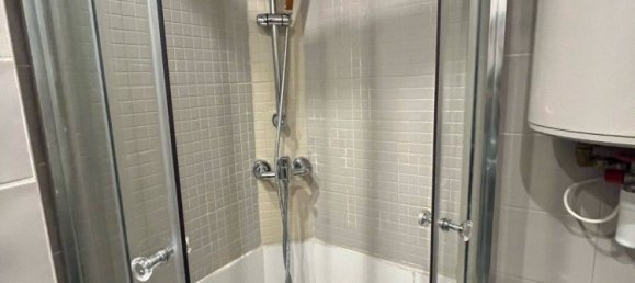 1 bedroom Duplex in Paris, France No. 332594 8