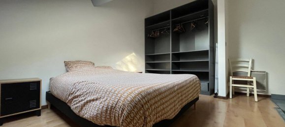 1 bedroom Duplex in Paris, France No. 332594 4