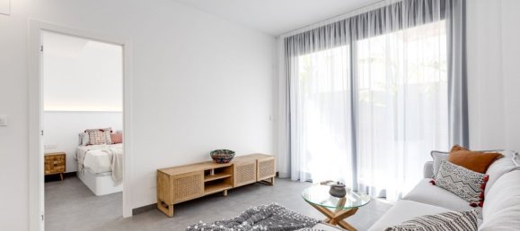 Villa de 4 dormitorios en Torrevieja, Spain No. 129227 10