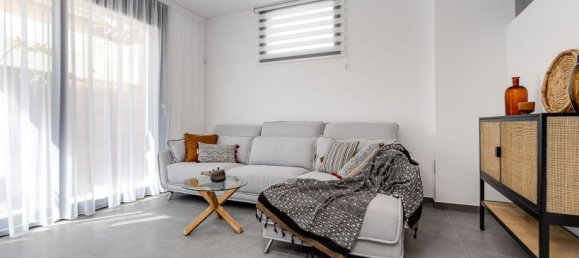 Villa de 4 dormitorios en Torrevieja, Spain No. 129227 11