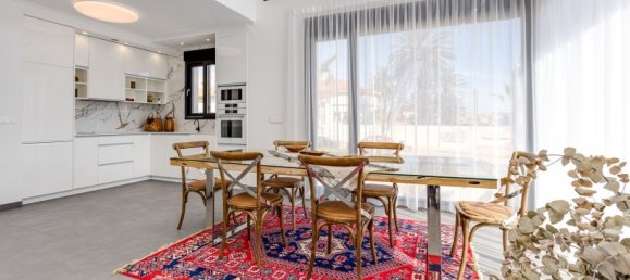 Villa de 4 dormitorios en Torrevieja, Spain No. 129227 5