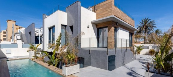 Villa de 4 dormitorios en Torrevieja, Spain No. 129227 30