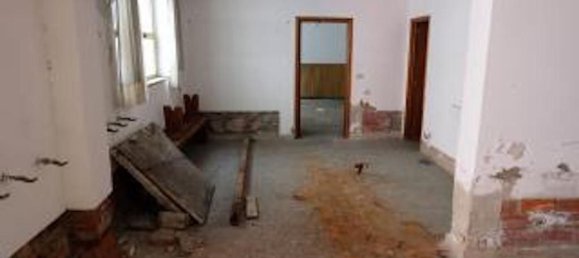 Studio in Pieve a Nievole, Italy No. 145563 11