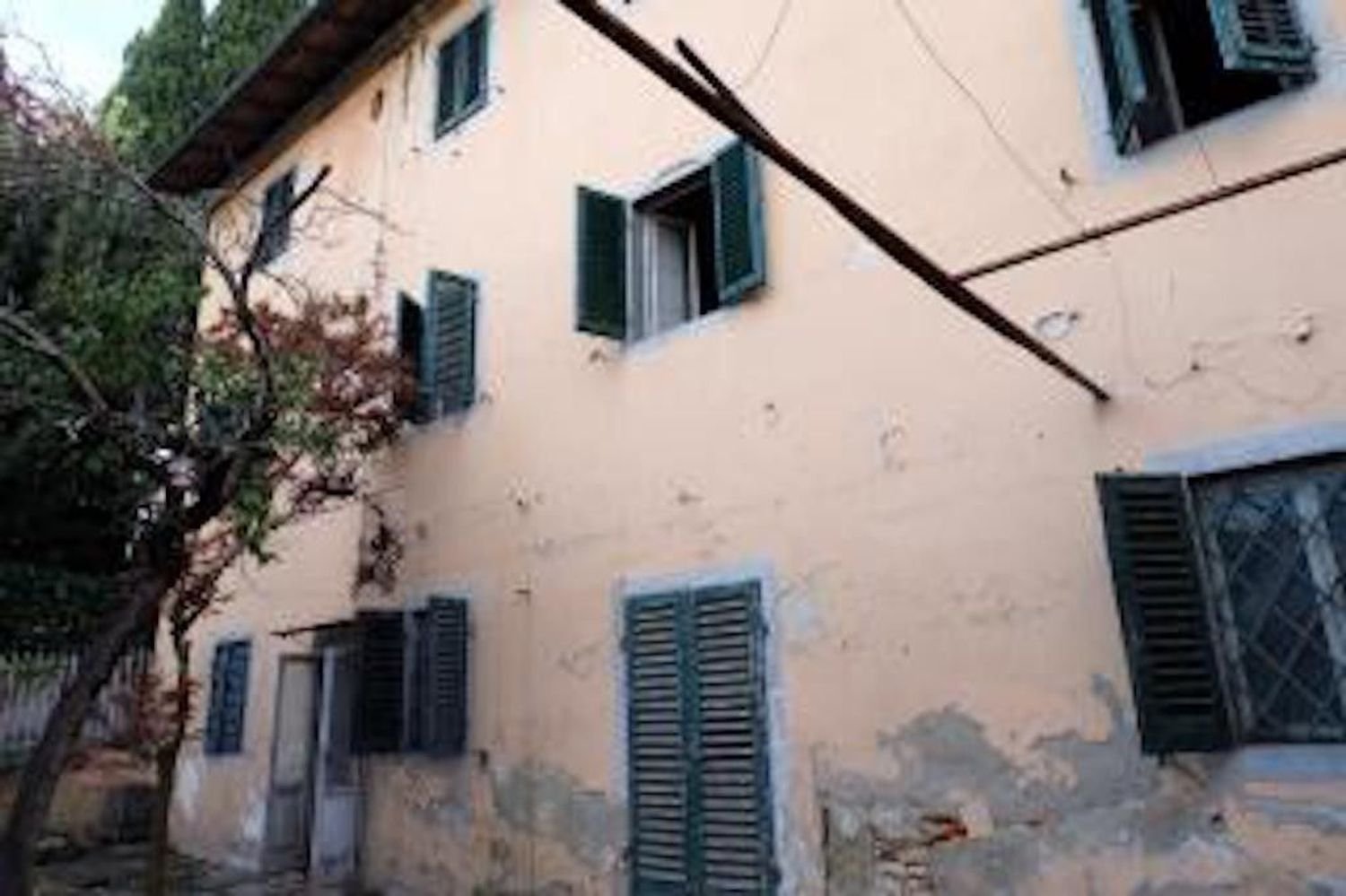 Studio in Pieve a Nievole, Italy No. 145563