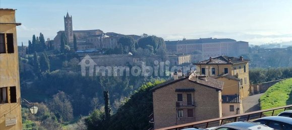 3 bedrooms Apartment in Siena, Italy No. 127696 4