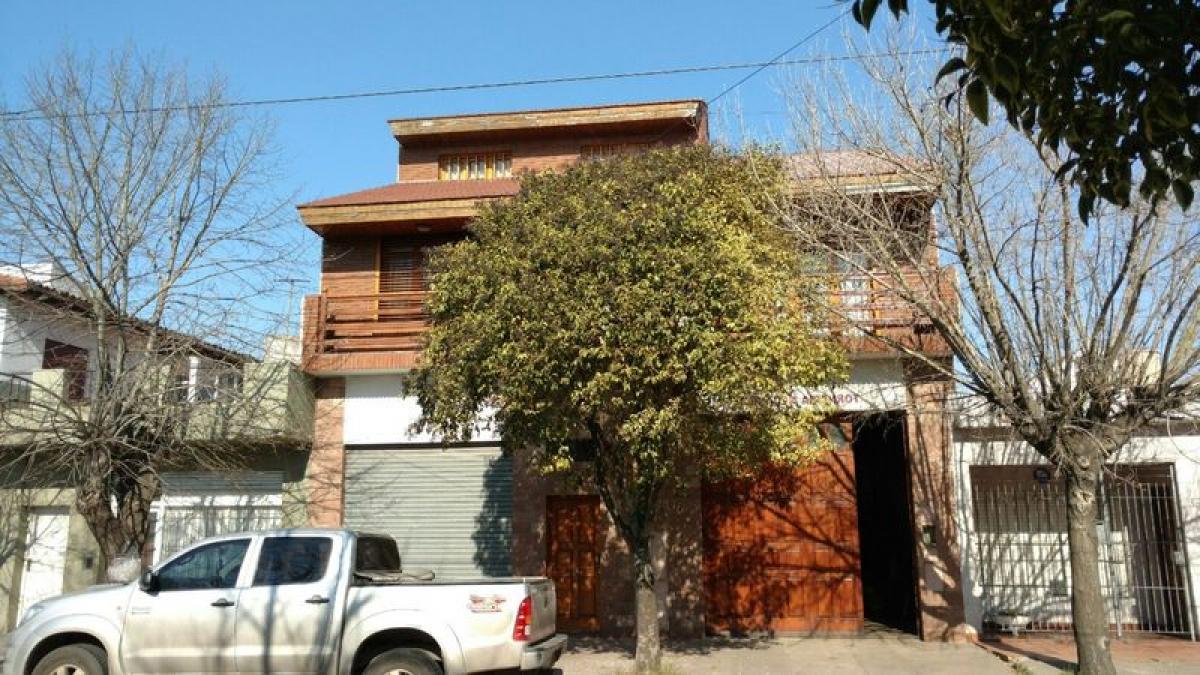 3 bedrooms House in Mar del Plata, Argentina No. 66085