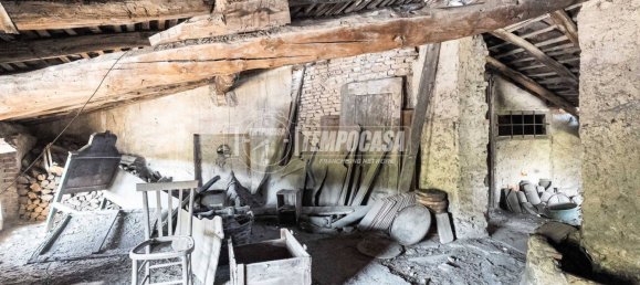 2 Schlafzimmer Haus in Lurago d'Erba, Italy, Nr. 74581 5