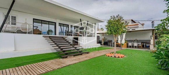 Villa de 9 dormitorios en Arona, Spain No. 16418 30