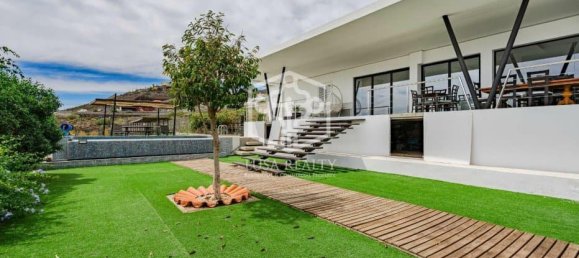 Villa de 9 dormitorios en Arona, Spain No. 16418 29