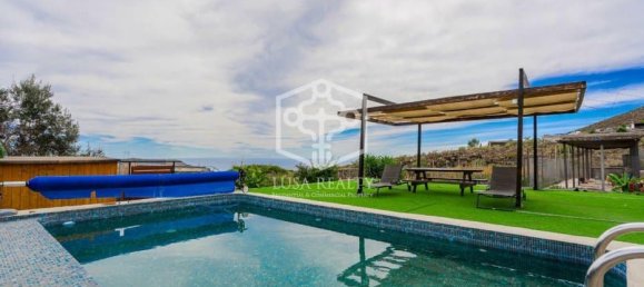 Villa de 9 dormitorios en Arona, Spain No. 16418 3