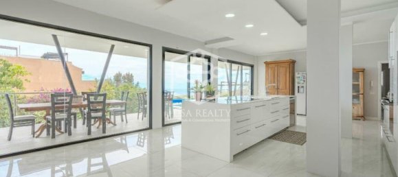 Villa de 9 dormitorios en Arona, Spain No. 16418 5