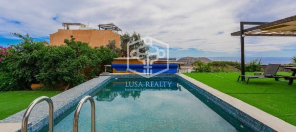 Villa de 9 dormitorios en Arona, Spain No. 16418 2