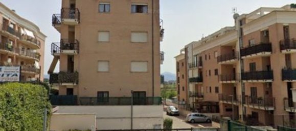 4 rooms Apartment in Rome, Italy No. 27195 2