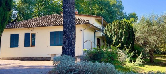 4 bedrooms Villa in Chiusi, Italy No. 53477 78