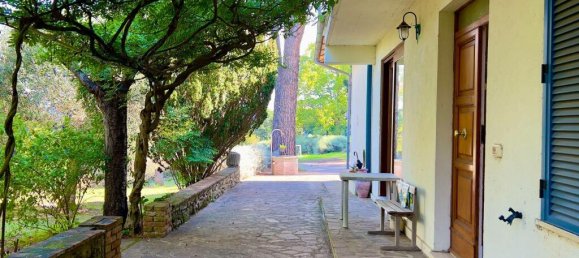 4 bedrooms Villa in Chiusi, Italy No. 53477 75