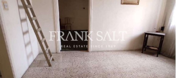 5 bedrooms House in Qormi, Malta No. 2535 7