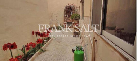 5 bedrooms House in Qormi, Malta No. 2535 13