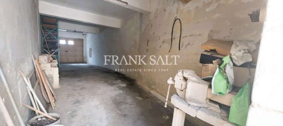 5 bedrooms House in Qormi, Malta No. 2535 15