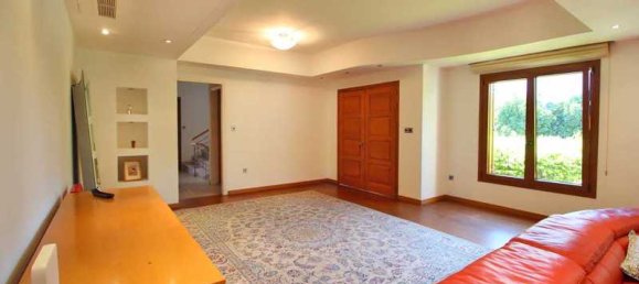 5 Schlafzimmer Haus in Strovolos, Cyprus, Nr. 11572 2