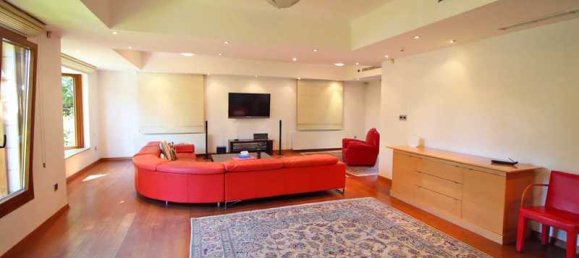 5 Schlafzimmer Haus in Strovolos, Cyprus, Nr. 11572 3