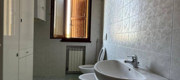 4 bedrooms Apartment in Castelfranco Emilia, Italy No. 339841 12