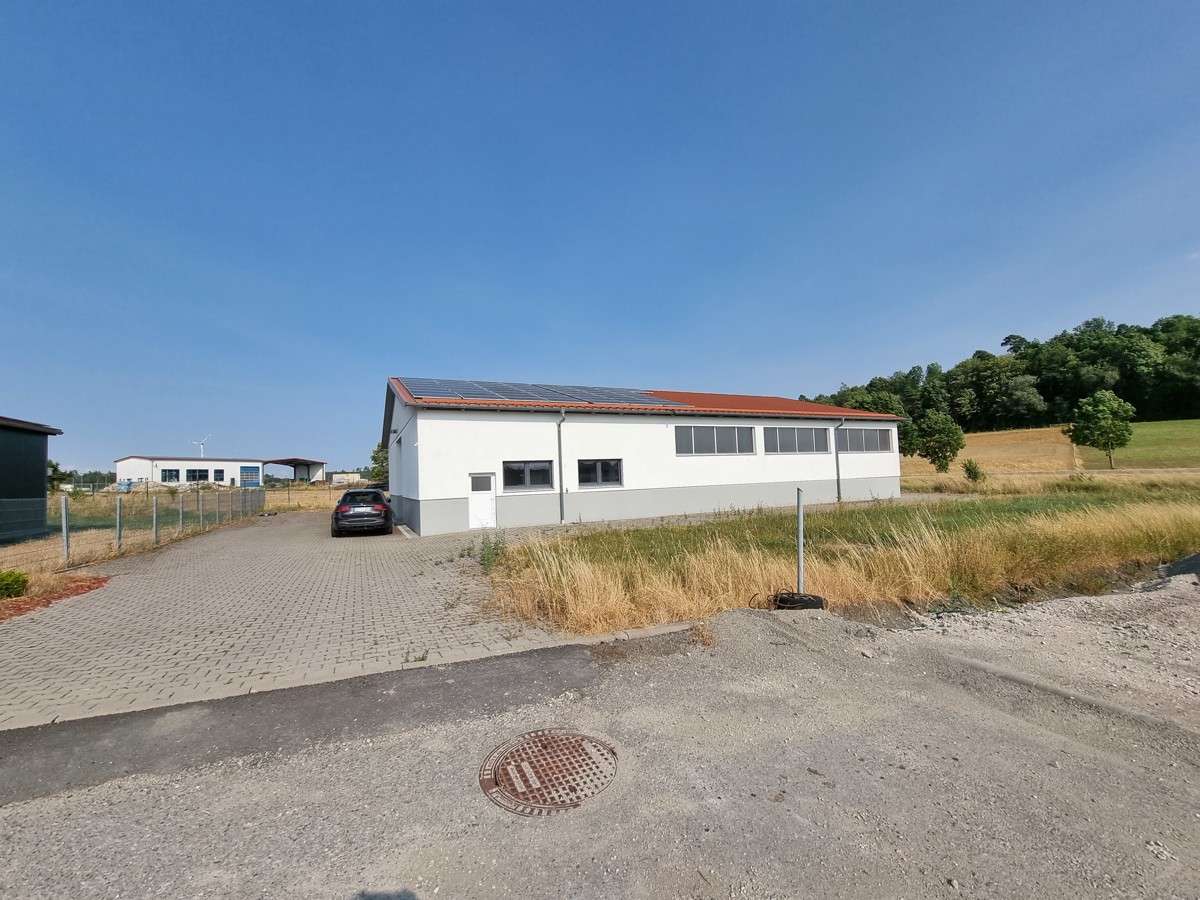 Entrepôt à Baden-Wurttemberg, Germany 1744m² No. 18373