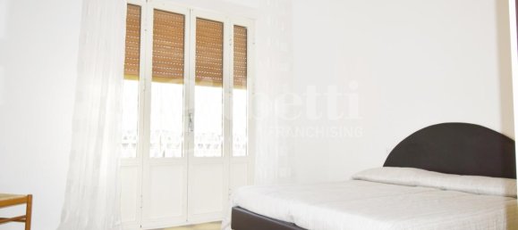 Apartamento de 4 habitaciónes en Olbia, Italy No. 7554 15