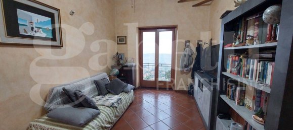 3 bedrooms House in Tortoreto, Italy No. 171199 2