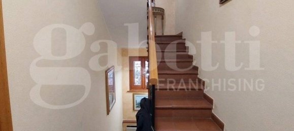 3 bedrooms House in Tortoreto, Italy No. 171199 9