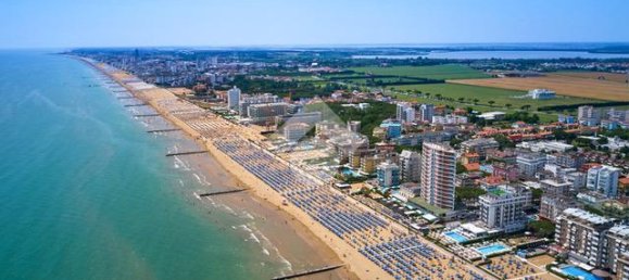 Квартира с 3 комнатами в Езоло, Италия № 9181 15