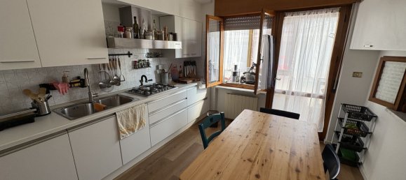 Apartamento de 8 habitaciónes en Udine, Italy No. 12301 2