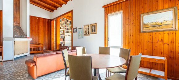 Villa de 15 dormitorios en Sarroch, Italy No. 355052 16