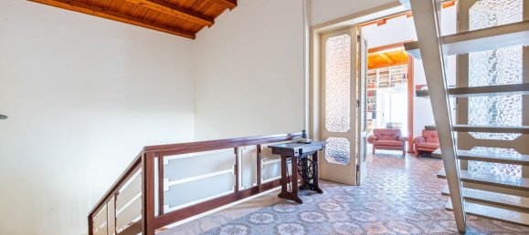 Villa de 15 dormitorios en Sarroch, Italy No. 355052 9