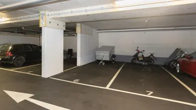  Garage in Penzing, Austria No. 156024