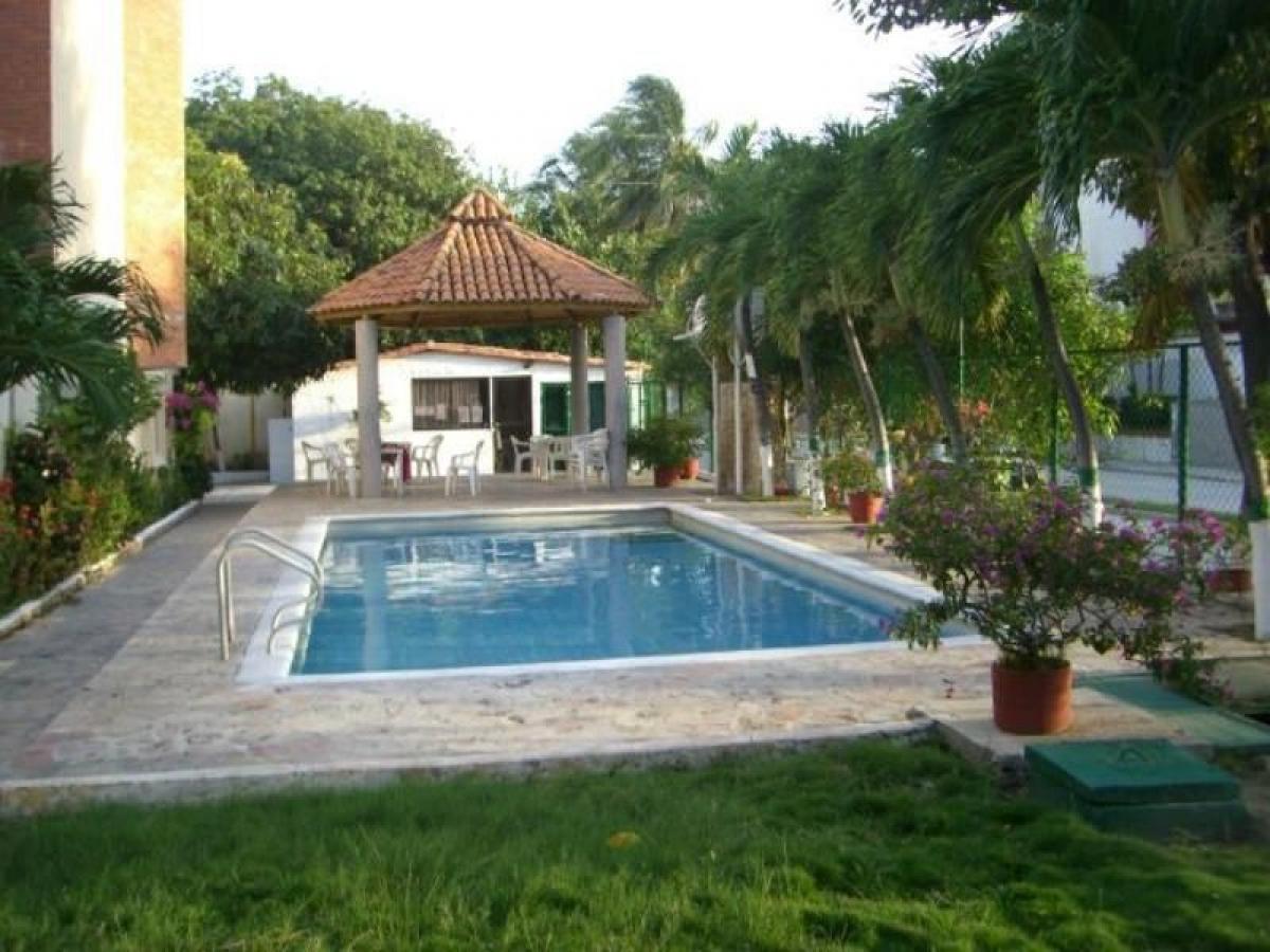 3 bedrooms House in Guadalajara de Buga, Colombia No. 8751