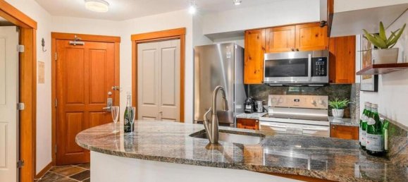 2 bedrooms Condo in British Columbia, Canada No. 1236 8