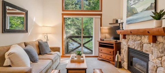 2 bedrooms Condo in British Columbia, Canada No. 1236 5