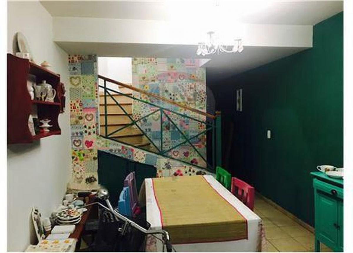 3 bedrooms House in San Miguel, Argentina No. 8610