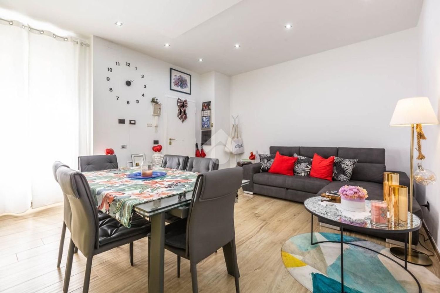 3 Schlafzimmer Wohnung in Rome, Italy, Nr. 373501